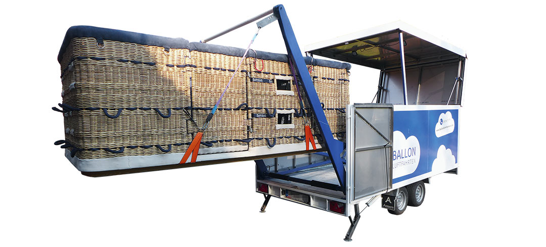 Erfindung zur Rückenentlastung bei Ballonkorb-Transport Spezialanhänger mit Hubmechanismus zum Be- und Entladen von großen Ballonkörben