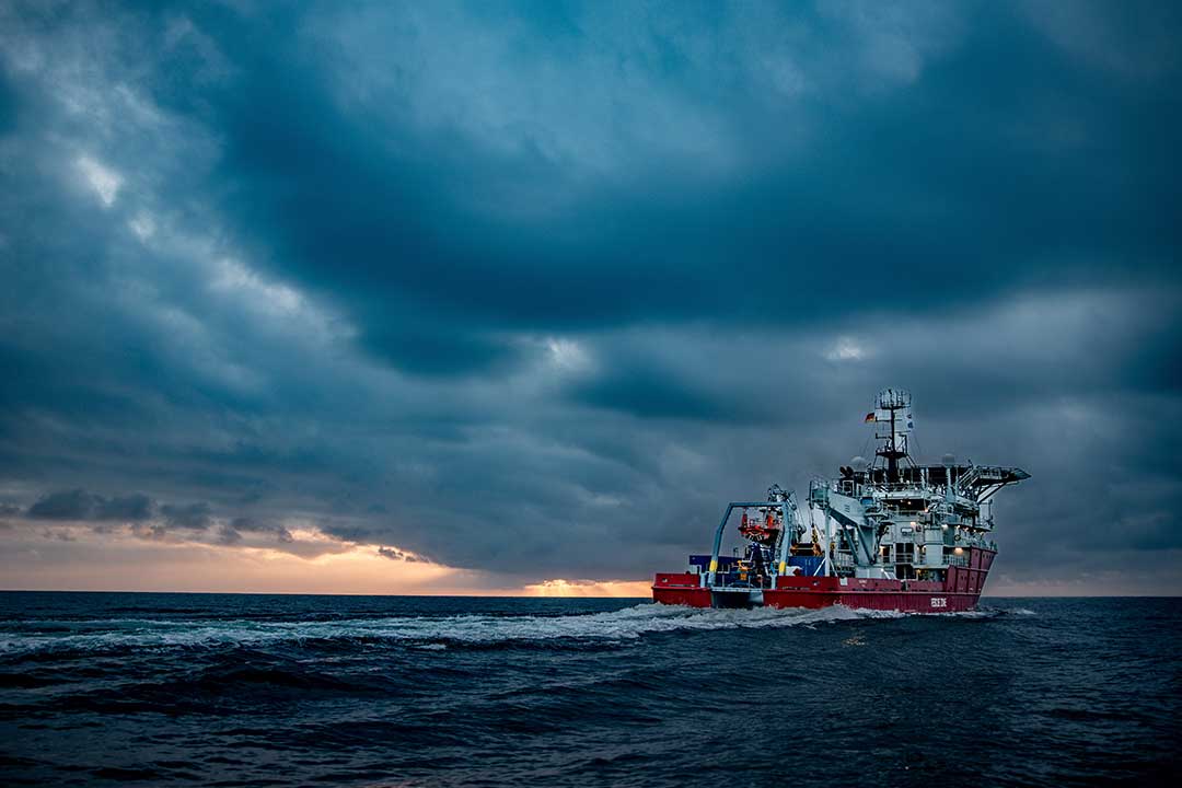 Die "Aquanaut" begleitet das U-Boot während der Erprobung über mehrere Monate rund um die Uhr.